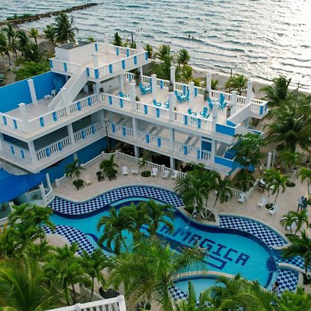 Hotel Isla Magica Ковеньяс Екстер'єр фото