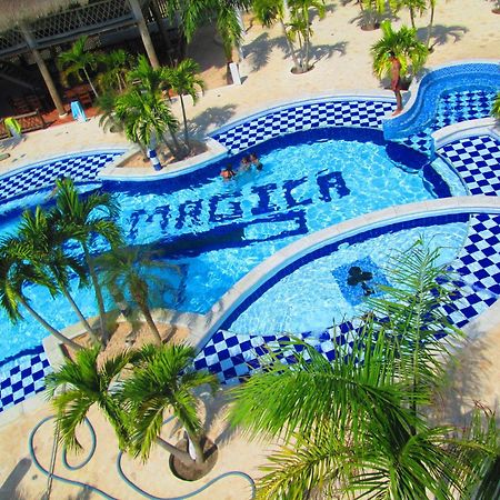 Hotel Isla Magica Ковеньяс Екстер'єр фото