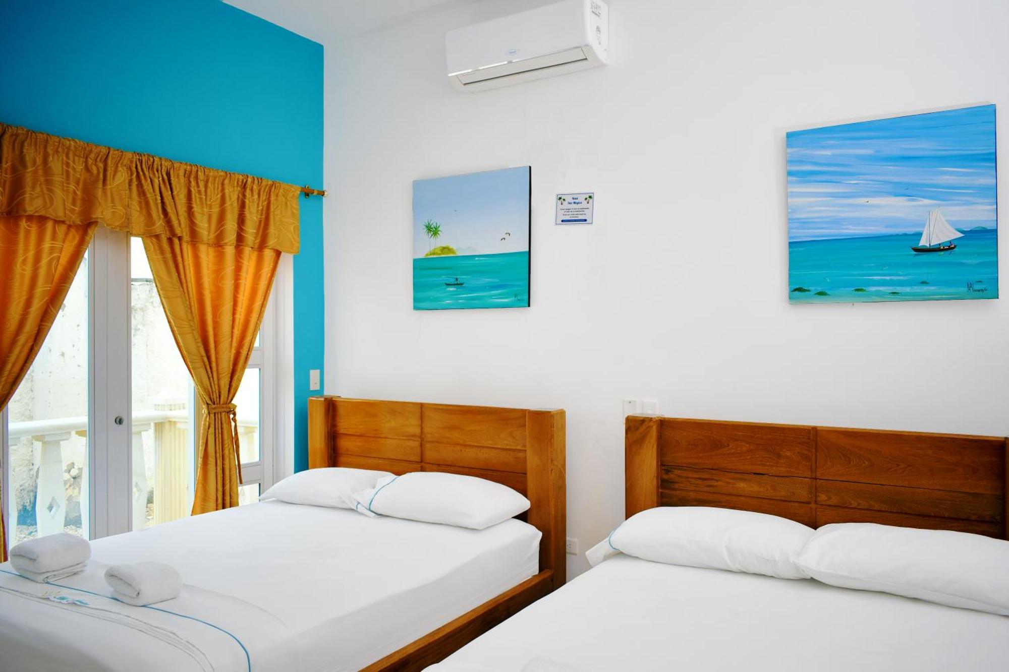 Hotel Isla Magica Ковеньяс Екстер'єр фото