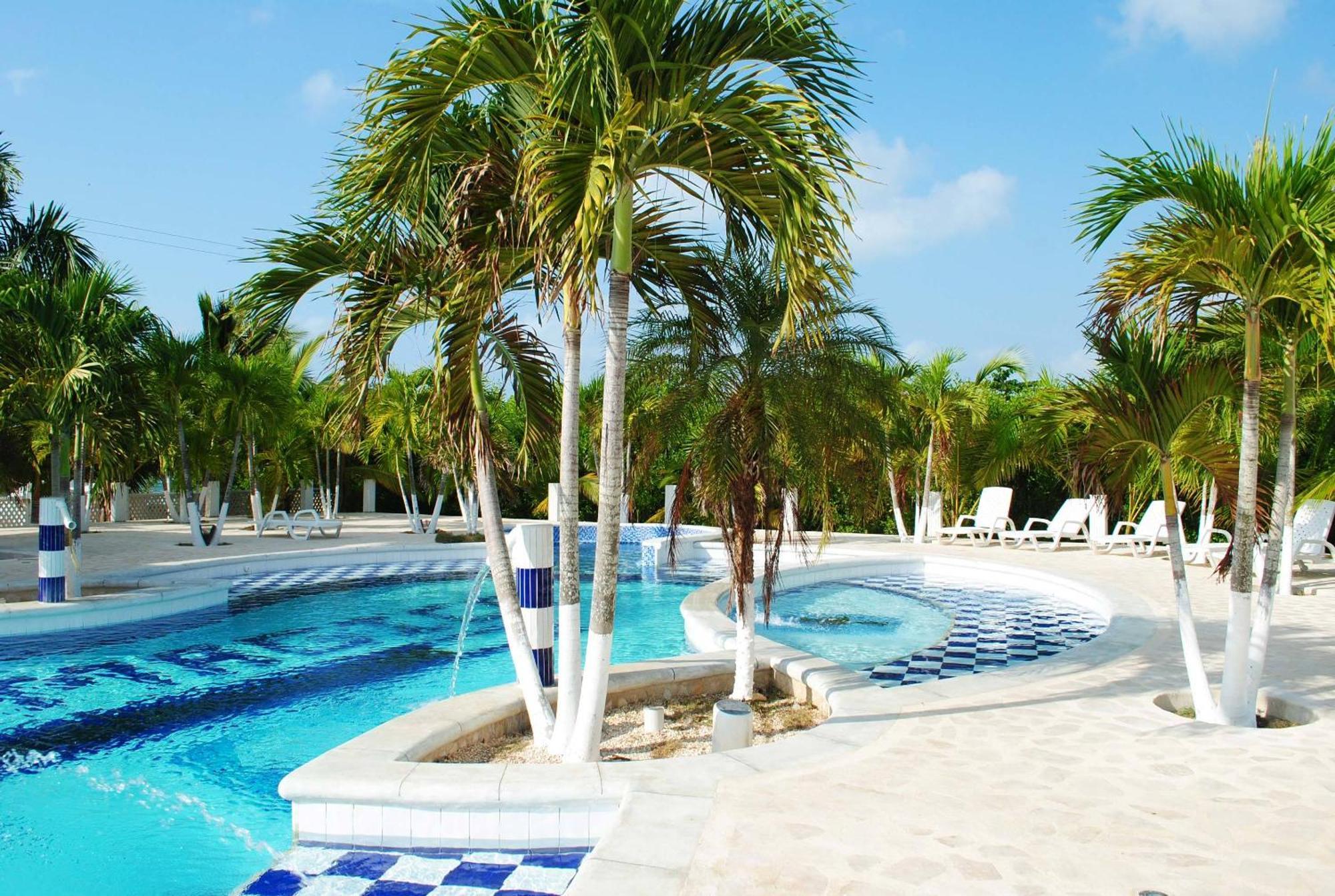 Hotel Isla Magica Ковеньяс Екстер'єр фото
